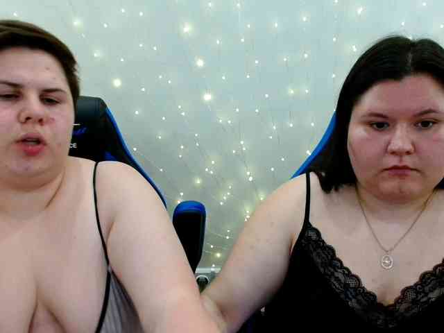 beckyandellen's live room