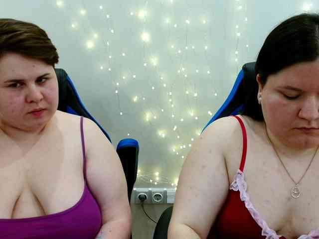 BeckyAndEllen webcam