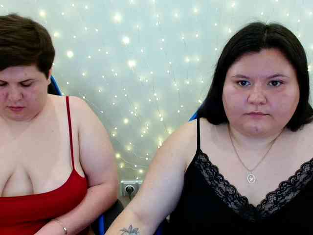 BeckyAndEllen webcam