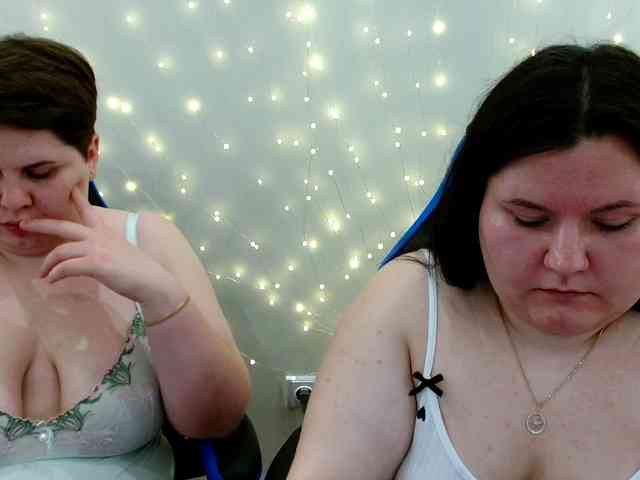 BeckyAndEllen webcam
