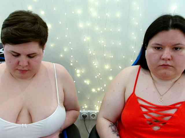 BeckyAndEllen webcam