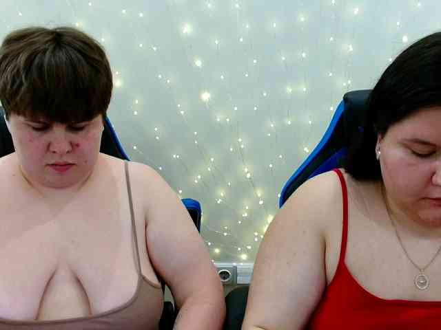 BeckyAndEllen webcam