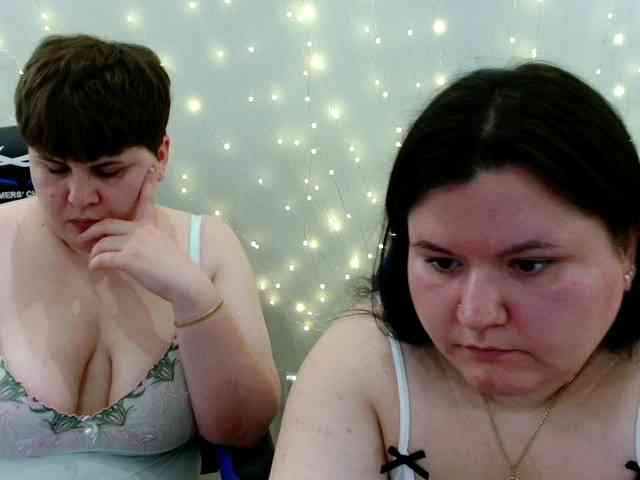 BeckyAndEllen webcam