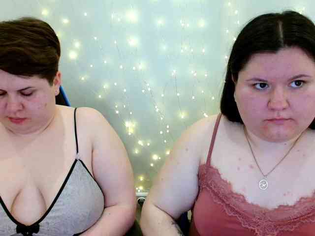 BeckyAndEllen webcam