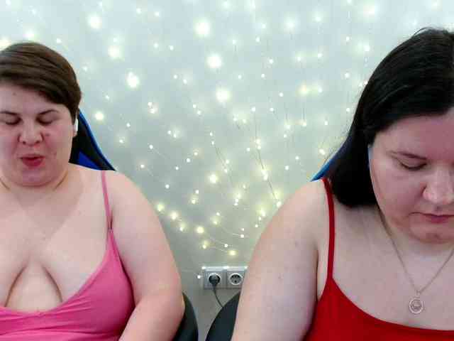 BeckyAndEllen webcam