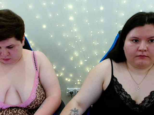 BeckyAndEllen webcam