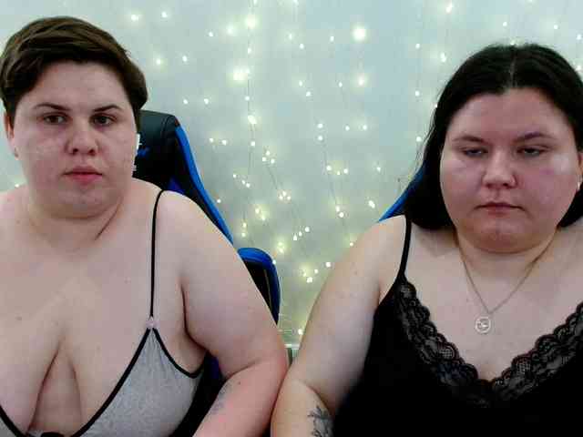 BeckyAndEllen webcam