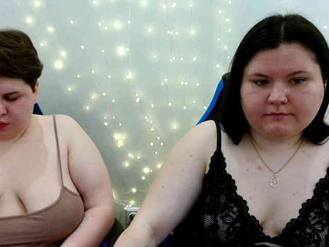 BeckyAndEllen webcam