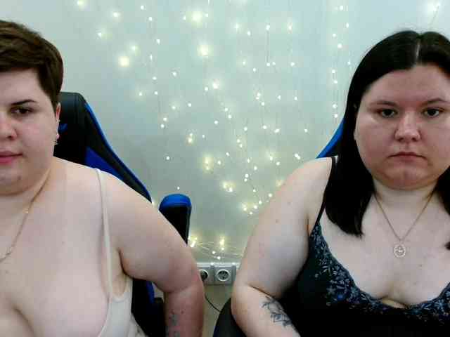BeckyAndEllen webcam