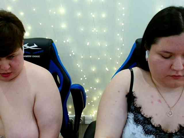 BeckyAndEllen webcam