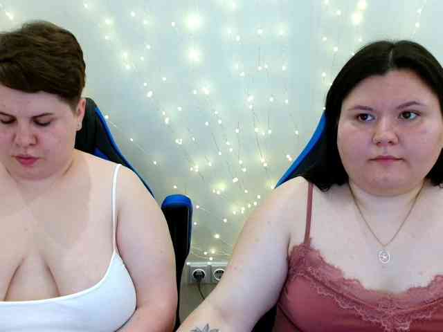 BeckyAndEllen webcam