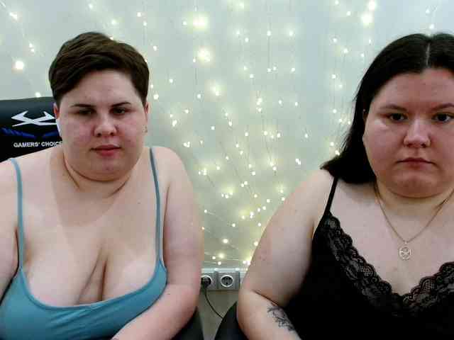 BeckyAndEllen webcam