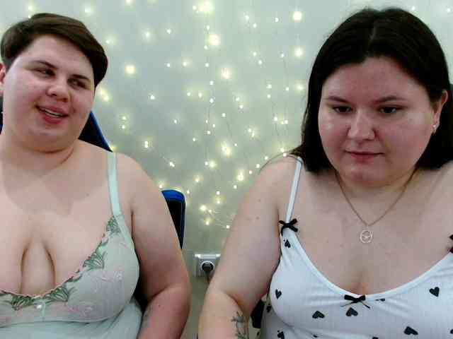 BeckyAndEllen webcam