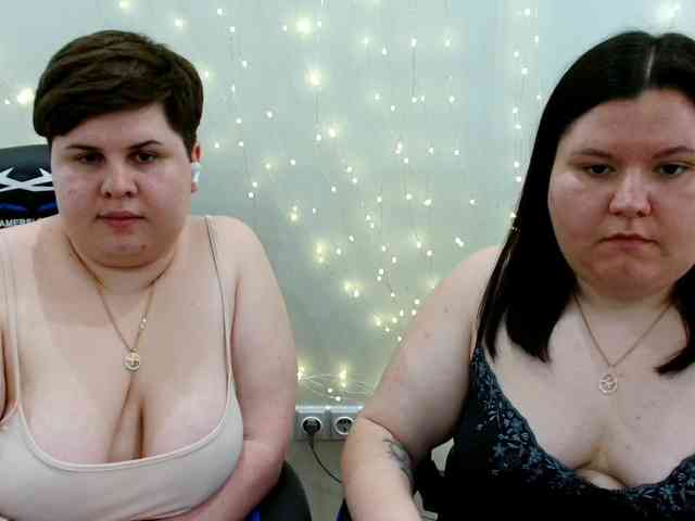 BeckyAndEllen webcam
