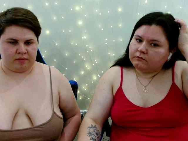 Model: BeckyAndEllen
