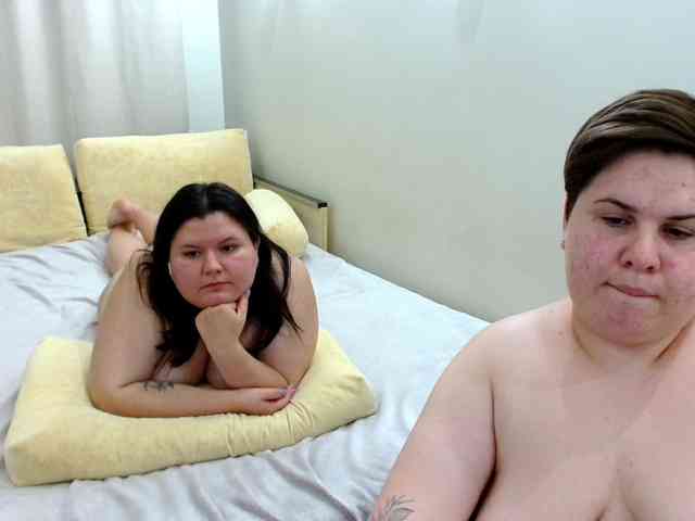 BeckyAndEllen webcam