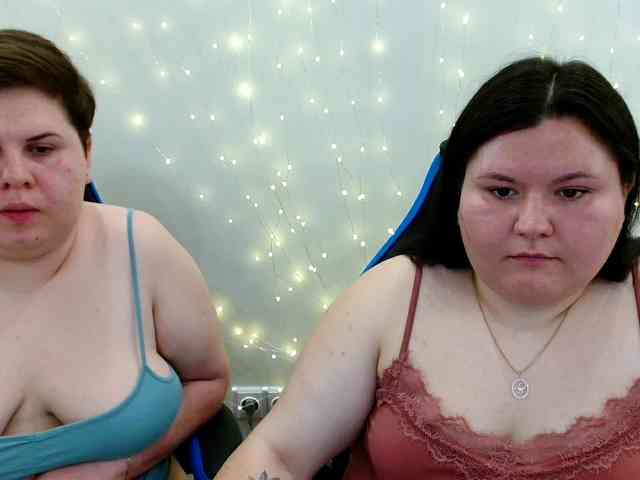 BeckyAndEllen webcam