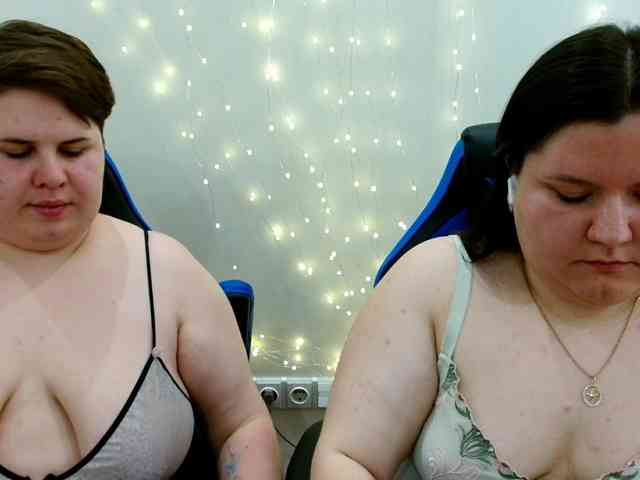 BeckyAndEllen webcam