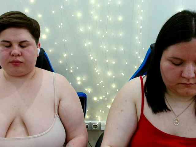 BeckyAndEllen webcam