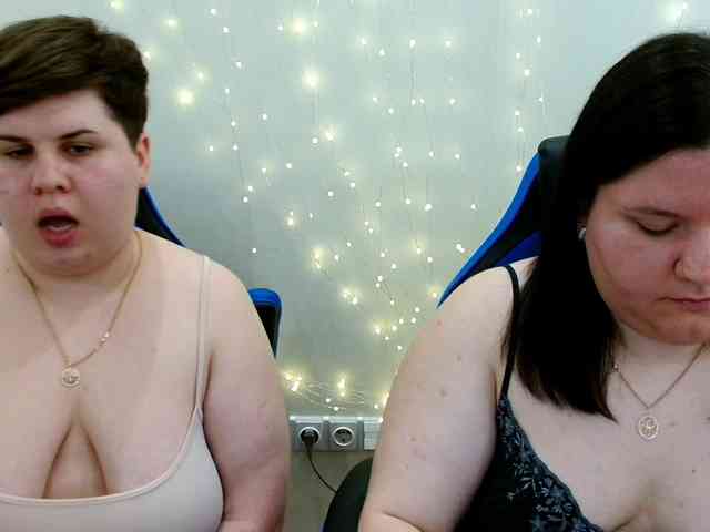 BeckyAndEllen webcam