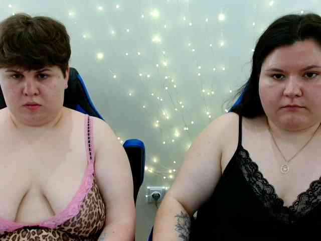 BeckyAndEllen webcam