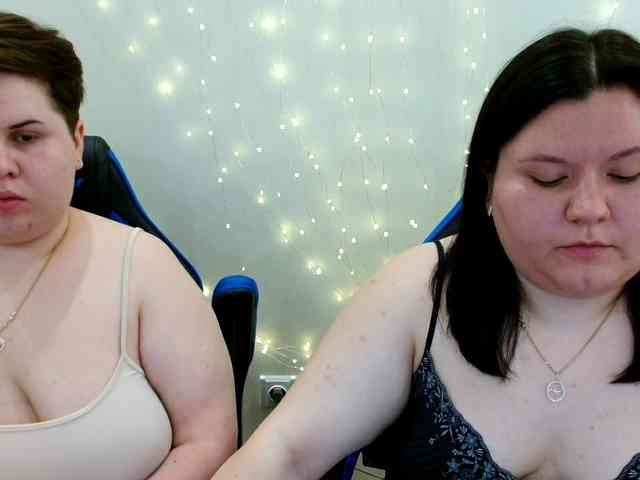 BeckyAndEllen webcam