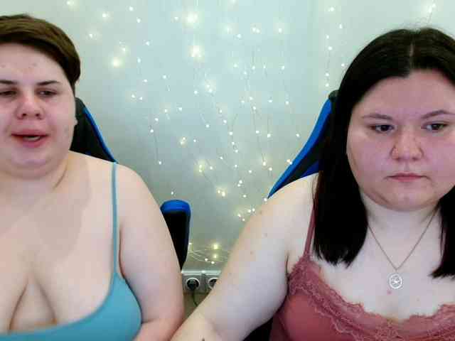 BeckyAndEllen webcam