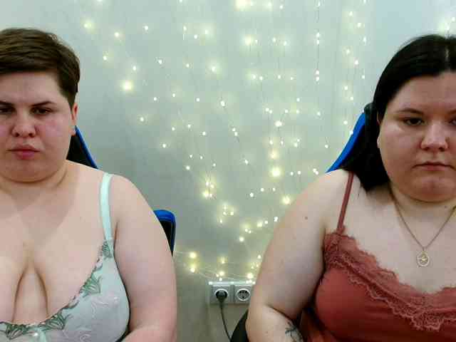 BeckyAndEllen webcam