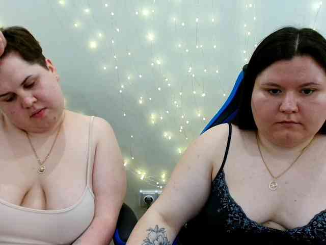 BeckyAndEllen webcam