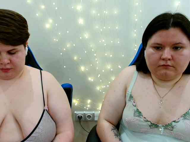 BeckyAndEllen webcam