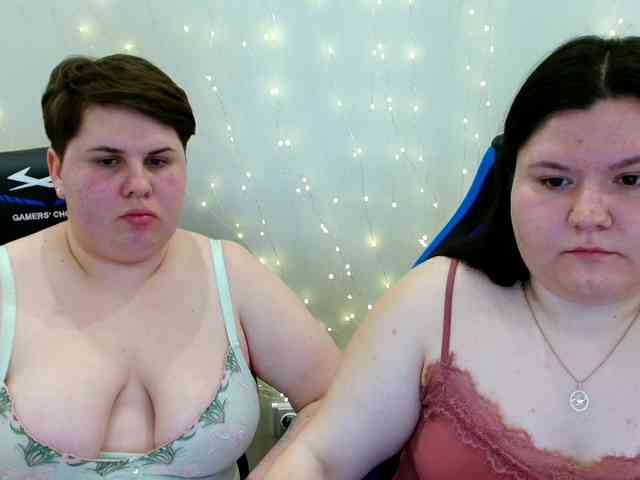 BeckyAndEllen webcam