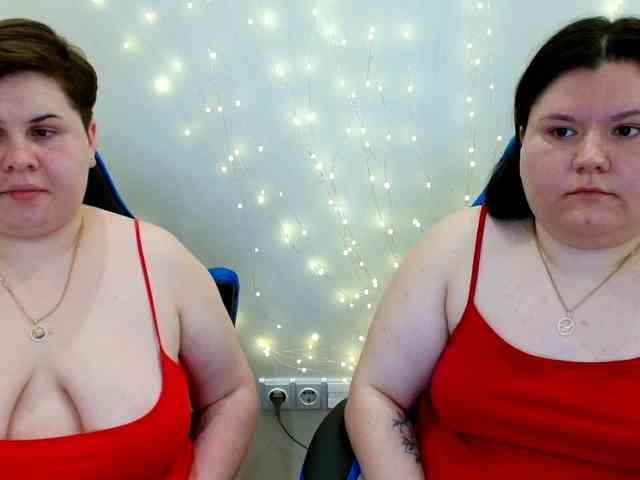 Model: BeckyAndEllen