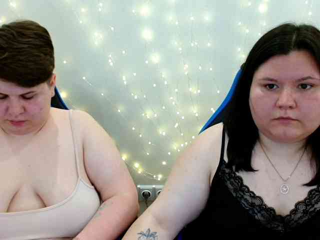 BeckyAndEllen webcam