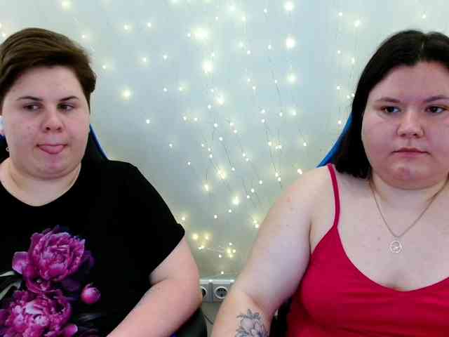 BeckyAndEllen webcam