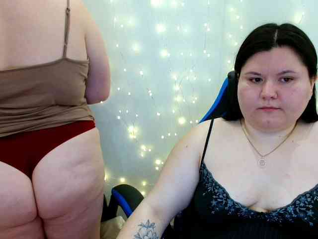 BeckyAndEllen webcam