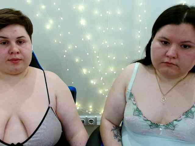 BeckyAndEllen webcam