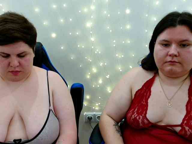 BeckyAndEllen webcam