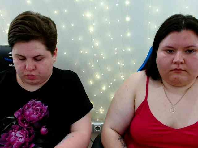 BeckyAndEllen webcam