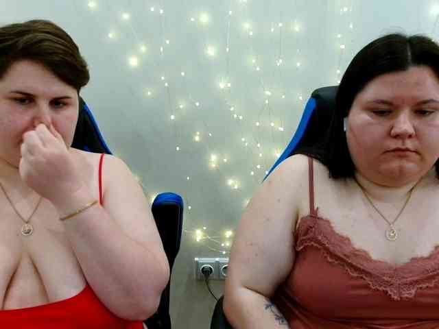 BeckyAndEllen webcam
