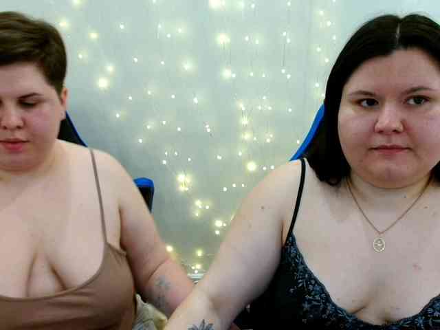 BeckyAndEllen webcam