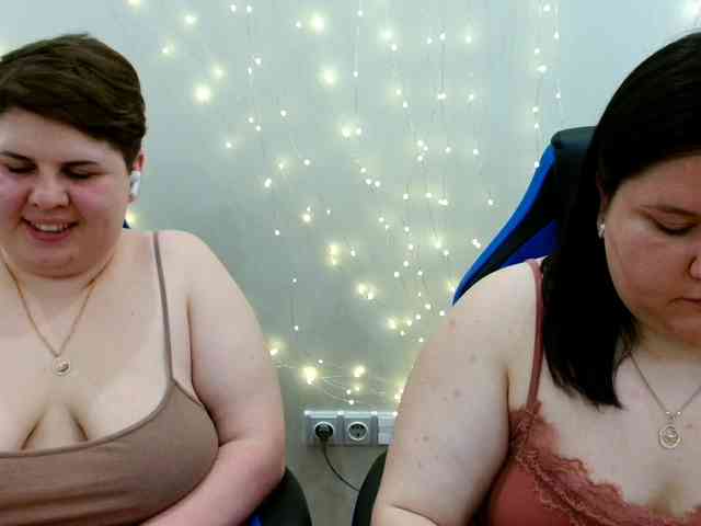 BeckyAndEllen webcam