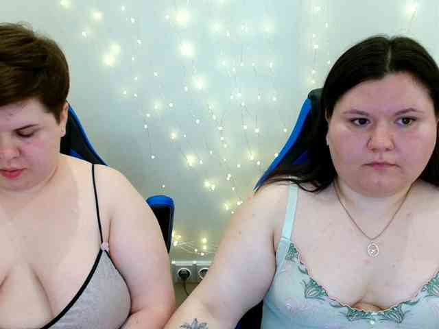 BeckyAndEllen webcam