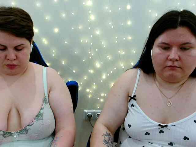 BeckyAndEllen webcam