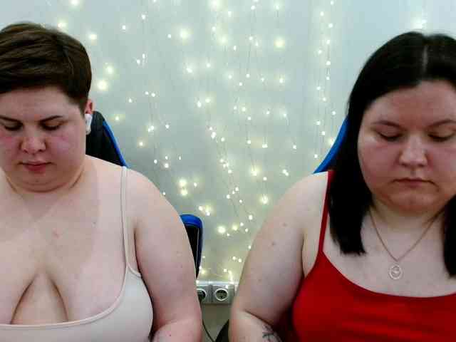 BeckyAndEllen webcam