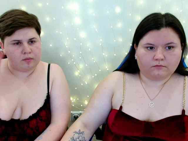 BeckyAndEllen webcam