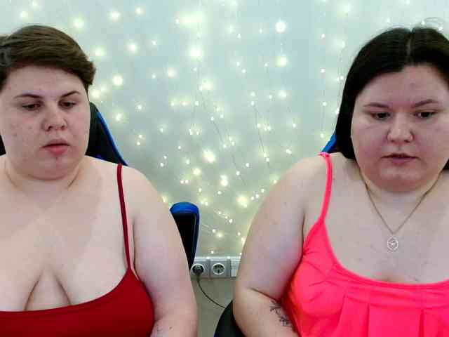 Model: BeckyAndEllen