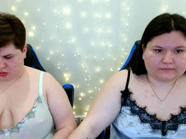 BeckyAndEllen webcam