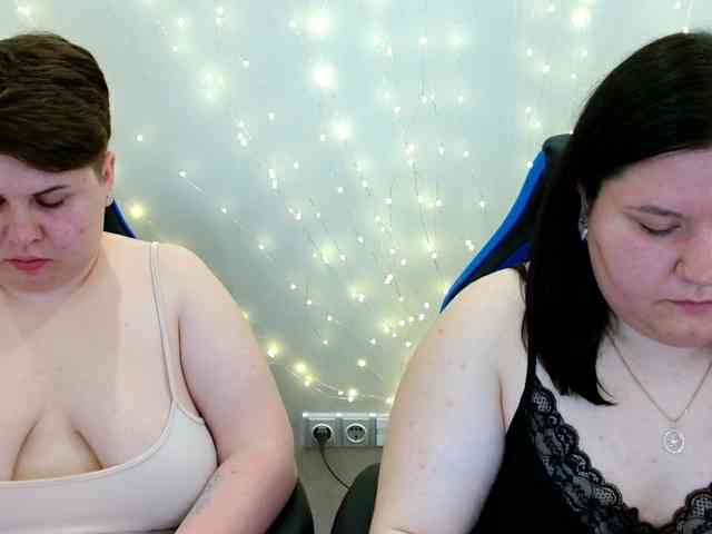 BeckyAndEllen webcam