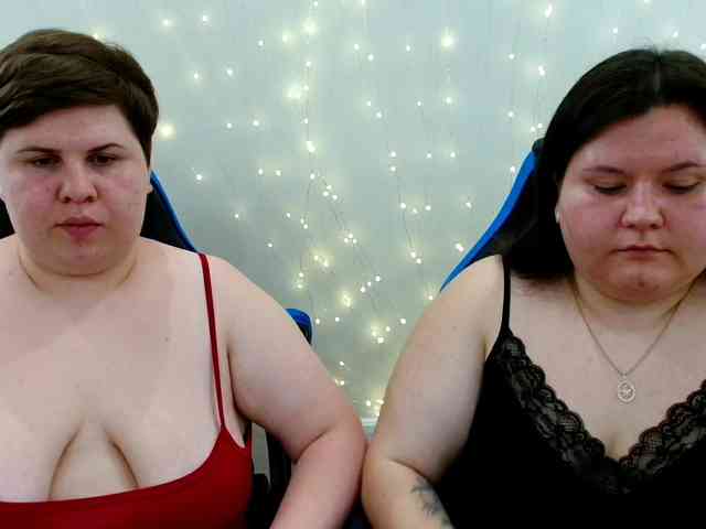 Model: BeckyAndEllen