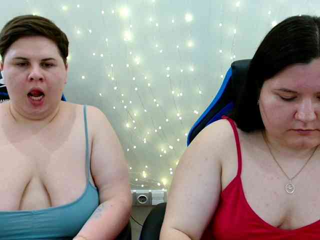 Model: BeckyAndEllen